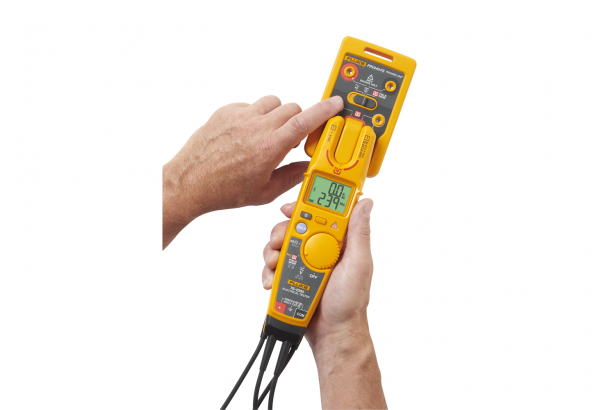 Fluke PRV240FS Proving Unit: Test Voltage Indicators
